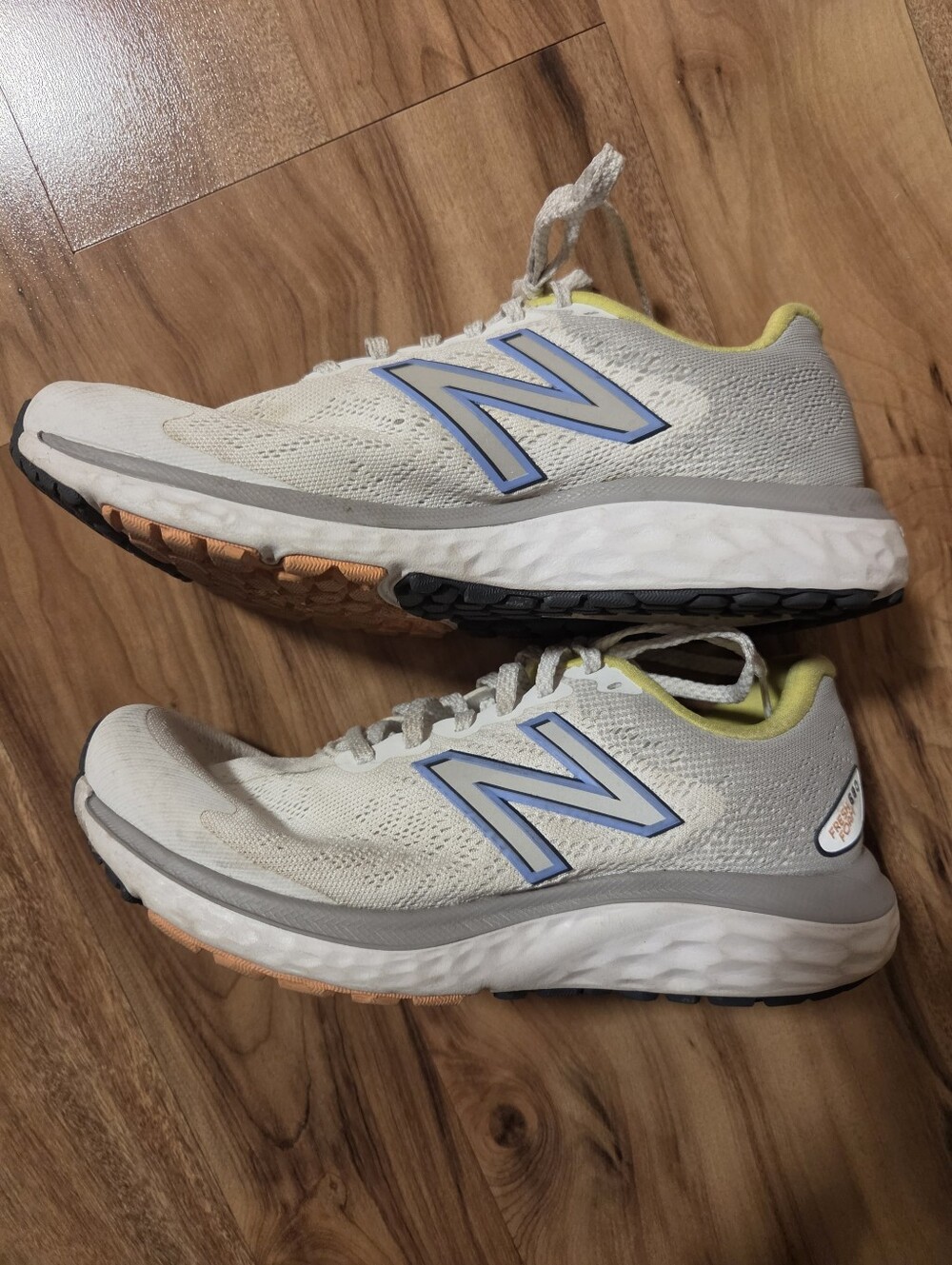 New Balance Fresh Foam 680v7 Women's Running Shoes – White/Blue/Yellow Size 7